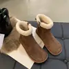 Botas de neve femininas, nova coleção inverno 2024, design retrô estilo floresta, sapatos de algodão com forro de fleece, sola plana, fofas e peculiares, botas curtas