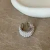 Anillo Francés Exagerado de Racimo de Uvas Perla para Mujeres de Gama Alta Lujo Ligero Personalidad Retro Tendencia de Moda Anillo de Dedo Anillo