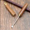 Cuchara para orejas Guibao roja de madera maciza, cuchara para orejas pequeña portátil de acero inoxidable, fabricantes de limpiadores de oídos al por mayor