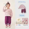 Conjunto Infantil Jerry para Meninas 2026 Outono Moletom Infantil com Estampa de Renda e Calça Wide Leg Conjunto de Duas Peças para Bebês