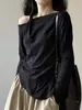 Camisa Única, Camiseta de Punto de Alta Gama con Hombro Inclinado Retorcido de Manga Larga para Mujer Otoño 2025 Nuevo Asimétrico Hombro Descubierto