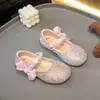 Sapatos de Cristal para Meninas com Laço Sapatos de Princesa Outono 2026 Novos Sapatos Rasos Primavera/Outono Menina Criança Meia Idade Sapatos de Couro com Strass Completo