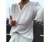 Camiseta masculina com textura, decote V e manga longa, top casual solto para primavera e outono, peça base tendência para usar por baixo