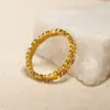 Anillo de Diamante Triangular en Forma de Corazón de Alta Venta en Comercio Electrónico Transfronterizo, Anillo Minimalista Personalizado con Forma de Corazón de Estilo Europeo y Americano con Diamantes Microincrustados, Anillo Estilo Ins