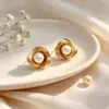 Pendientes de Botón de Perla de Algodón Irregulares Mate Retorcidos en Forma de Pétalo de Lujo Ligero Pendientes de Moda para el Trabajo Personalidad Temperamento Adornos para los Oídos