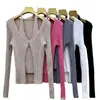 Top de punto blanco para mujer, imitación de dos piezas, manga larga, hombros descubiertos, corte ajustado, longitud corta, elegante y seductor, camiseta básica
