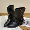 Botas fashion de passarela estilo coreano para mulheres, 26 novos modelos, com cinto e zíper, salto grosso, botinhas estilosas, cool e chiques, adequadas para primavera e outono