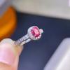 El Anillo de Rubí Natural es una Pieza Fina de Plata S925 Incrustado con Precisión con Baño de Oro de 18K Artesanía Piedra Principal 4*5mm