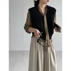 Chaleco de punto multicapa con cuello en V estilo coreano Jiangzuo para mujer, otoño 2026, chaleco de lana retro grueso con botones metálicos, 2638