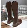 Botas de Cano Longo de Alto Valor Botas de Cano Alto Femininas Novo Estilo Outono Para Baixinhas Botas de Montaria de Solado Grosso Botas Martin Botas de Cano Longo de Solado Plano