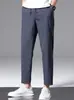 Calça esportiva masculina de verão estilo americano, de seda gelada, secagem rápida, corta-vento, tendência e versátil, com caimento fluido, adequada para uso casual