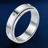 Anillo de Acero Inoxidable Diseño para Mujer Giratorio Transfronterizo Europeo y Americano Descompresión No se Desvanece Estrella Luna Anillo de Acero al Titanio