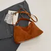 Bolsa Boston Feminina Outono e Inverno Nova Moda Retro de Outono e Inverno Bolsa de Ombro Único Bolsinha de Axila Grande Capacidade Versátil Bolsa de Ombro para o Dia a Dia Feminina