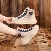 Botas de neve de sola grossa transfronteiriças de comércio exterior para mulheres, sapatos quentes de algodão, moda de inverno de pelúcia versáteis, sapatos de salto plataforma femininos para exterior