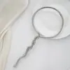 Europa e Estados Unidos fronteiriça sênior nicho exagerada criativa tendência corrente osso de cobra gola enrolada liga metálica material colar joia