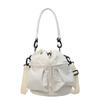 Bolso de relajación para mujer, nuevo bolso bandolera de lona versátil de otoño e invierno 2024, bolso tipo cubo portátil popular de este año