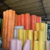 Tela de fieltro de color de fábrica con respaldo adhesivo, Paneles decorativos insonorizantes de fondo, Tela no tejida punzonada con aguja engrosada