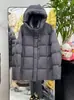 Jaqueta de Penas Feminina com Capuz Estilo Coreano Solta Nova Inverno 2026, Casaco Puffer Acolchoado Espesso de Penas de Pato Branco de Comprimento Médio