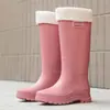 Botas de Lluvia de Caña Alta Transfronterizas para Mujer, Suela Blanda, Cómodas y Cálidas, Zapatos de Goma Antideslizantes para Cocina, Zapatos Impermeables Versátiles para Exteriores y Camping
