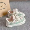 Zapatillas Populares de Lazo para Mujer, Nuevos Zapatos Versátiles de Nicho 2026, Zapatillas Blancas de Suela Gruesa, Zapatillas de Nicho Estilo Pan