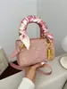 Bolsa de Mão Feminina Modelo Novo 2026 para o Dia a Dia, Bolsa Transversal de Ombro Bordada Retro Versátil com um Toque de Luxo
