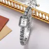 NAIDU Lujo Ligero Dial Cuadrado Incrustado de Diamantes Cadena Hueso de Serpiente Reloj de Cuarzo para Mujer Retro Dorado Reloj Cuadrado Pequeño Mano de Alta Gama