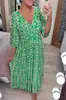 Destaque 2024 Novo Tamanho Grande Super Fada Decote V Vestido Floral Férias na Praia Saia de Praia Solta e Versátil Longo