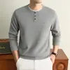 Moletom Masculino Estilo Old Money com Gola Dupla e Falsa Gola, Novidade Outono 2026, Gola Redonda Casual de Manga Longa para Homens