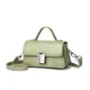 Coleção nova e moderna de outono de 2026: bolsas quadradas pequenas chiques e da moda em cores sólidas, bolsas crossbody versáteis e estilosas com um toque de luxo