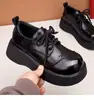 Populares zapatos de cuero retro japoneses para mujer con suela gruesa, nuevo estilo otoño 2026, con cordones, adelgazantes, suela suave, cómodos para mujer