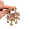 Pendientes florales vintage con incrustaciones de diamantes, sensación de lujo ligero y alta gama, estilo de corte retro, elegantes pendientes de noche