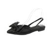 Sandálias de Verão Estilo Coreano 2023 Novas com Laço de Seda Bico Apontado Costas Vazadas Femininas Salto Quadrado Baixo Sapatos Planos