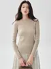 Nova coleção de outono: suéter de malha de cashmere feminino, gola redonda, design canelado, caimento justo, estilo pullover, simples e elegante, e valoriza a silhueta