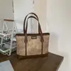 Bolso Casual Retro de Gran Capacidad, Bolso de Hombro Simple de Moda y Personalizado, Bolso Tote Nuevo para Mujer Otoño e Invierno 2026