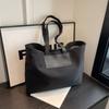 Bolsa Tote Casual Simples para Mulheres 2026 Nova Versátil de Grande Capacidade Bolsa para o Dia a Dia Moda de Nicho Bolsa de Ombro