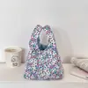 51262 Bolsa de Pulso de Veludo Cotelê com Flores Outono e Inverno Bolsa de Almoço Bolsa para Lanches de Trabalho Bolsa de Mão para Mulheres Bolsa para Celular de Passeio