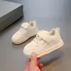 Zapatos para Caminar para Bebé 2025 Primavera y Otoño Nuevos Zapatos Individuales para Niños Zapatillas de Suela Blanda para Niños Pequeños Zapatos Deportivos Casuales para Niños y Niñas