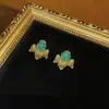Pendientes de Resina Dorados Pequeños de Hoja de Arce Antiguos de Bronce Plateado 18 Estilo Retro Nicho Versátiles Diarios Ropa de Trabajo