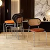 Cadeira de jantar, uso doméstico, estilo moderno de meados do século, luxo leve, cadeira de imitação de rattan, varanda, cadeira de restaurante da moda, cadeira com encosto retrô para pousadas