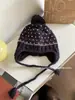 Gorro de Lana de Lunares Estilo Coreano para Mujer, Gorro de Punto con Pompón de Corazón de Nicho para Mujer, Cálido Versátil Atmosférico para Otoño e Invierno, Adelgazante