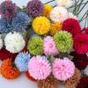Crisantemo de bola de tres cabezas simulación de tenis de mesa crisantemo decoración de pared de flores para escenario de boda flor de seda arreglo floral para salón de banquetes flor artificial