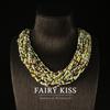 Exquisito collar de abuela de múltiples capas con flores verdes frescas, hebilla de succión magnética, diseño de personalidad de alta gama, broche de esmalte
