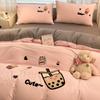 Conjunto de Roupa de Cama Quatro Peças em Algodão Lavado Bordado Fresco e Simples, Ultra Macio, Adequado para Dormir Nu, Inclui Lençol de Cima, Capa de Edredom e Lençol de Elástico, Conjunto de Três Peças para Estudantes