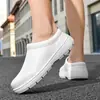 Zapatos de chef transfronterizos, impermeables y resistentes al aceite, disponibles en estilos para parejas, adecuados para médicos y enfermeras, con suelas blandas para uso en exteriores, botas de lluvia casuales y diseño de cobertura de dedos, disponibles en tallas grandes