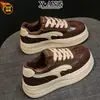 Sapatos de Algodão Quente Pelúcia Couro Genuíno Solado Grosso Cadarço Tênis de Skate Novos Outono/Inverno 2026 Versátil Casual Esportivo Sapatos Infantis