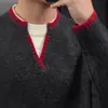 Moda Trendy Otoño e Invierno para Hombre Estilo Perezoso Tejido Holgado Hombres Estilo Japonés Personalidad Versátil Bloque de Color Adorno Cuello en V Tejido