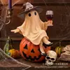 Novo Produto Fantasma com uma Taça de Vinho Halloween Estátua de Fantasma de Resina Segurando um Ornamento de Taça de Vinho
