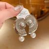 Pendientes de plata con circonitas y perlas redondas, estilo moderno, asimétricos, elegantes, de alta gama y sencillos para mujer.