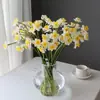 Pequeño Fresco Artificial Tacto Suave Mango de Goma Racimo de Narcisos Flores Falsas Elegante Hogar Sala de Estar Arreglo Floral en Maceta Adornos Decorativos