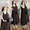 Ropa de maternidad colección otoño/invierno 2026: Vestido chaleco de pana elegante estilo coreano para maternidad, un conjunto de maternidad de dos piezas